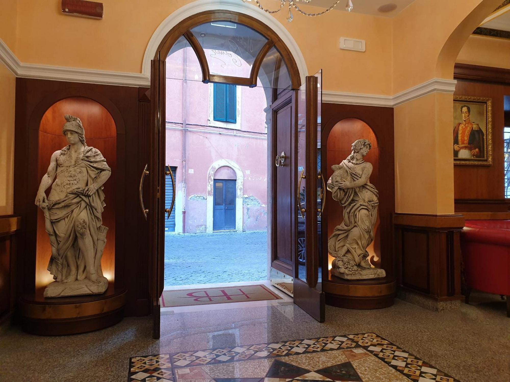 Hotel Bolivar — Photos 1